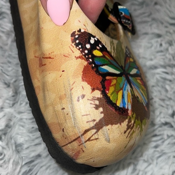 Calceo COLORFUL BUTTERFLIED PATTERNED CLOGS Size 39 - Picture 7 of 9